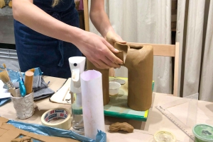 Barcellona: Laboratorio di creazione di tazze o vasi in ceramica artigianale