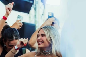 Barcelona: Beach Club Pool Party met DJ