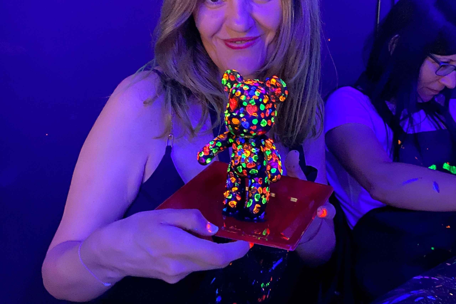 Barcelona: Fluorescerande målning av björnstenar | Vin och konst