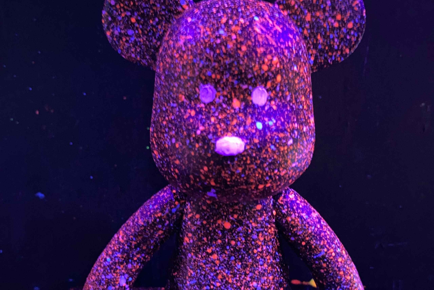 Barcelona: Fluorescerande målning av björnstenar | Vin och konst