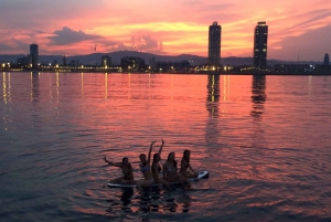 Barcellona: Crociera Premium condivisa al tramonto (bevande e snack)