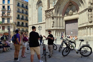Barcelone : visite à vélo ou en vélo électrique, sites incontournables et anecdotes locales