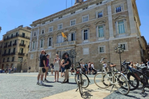 Barcelone : visite à vélo ou en vélo électrique, sites incontournables et anecdotes locales