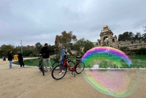 Barcelone : visite à vélo ou en vélo électrique, sites incontournables et anecdotes locales