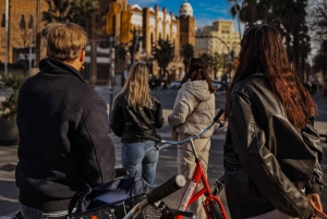 Barcelone : visite à vélo ou en vélo électrique, sites incontournables et anecdotes locales