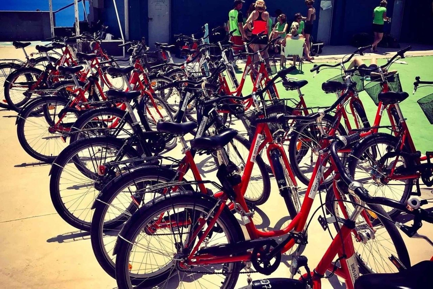 Barcelona: Sykkelutleie med kart og lokale anbefalinger