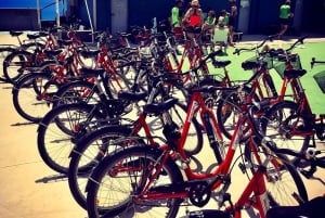 Barcelona: Sykkelutleie med kart og lokale anbefalinger