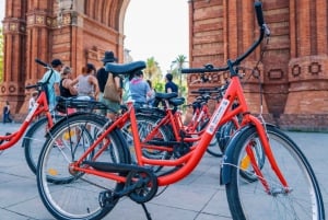 Barcelona: całodniowy wynajem roweru/roweru elektrycznego z kaskiem i zamkiem