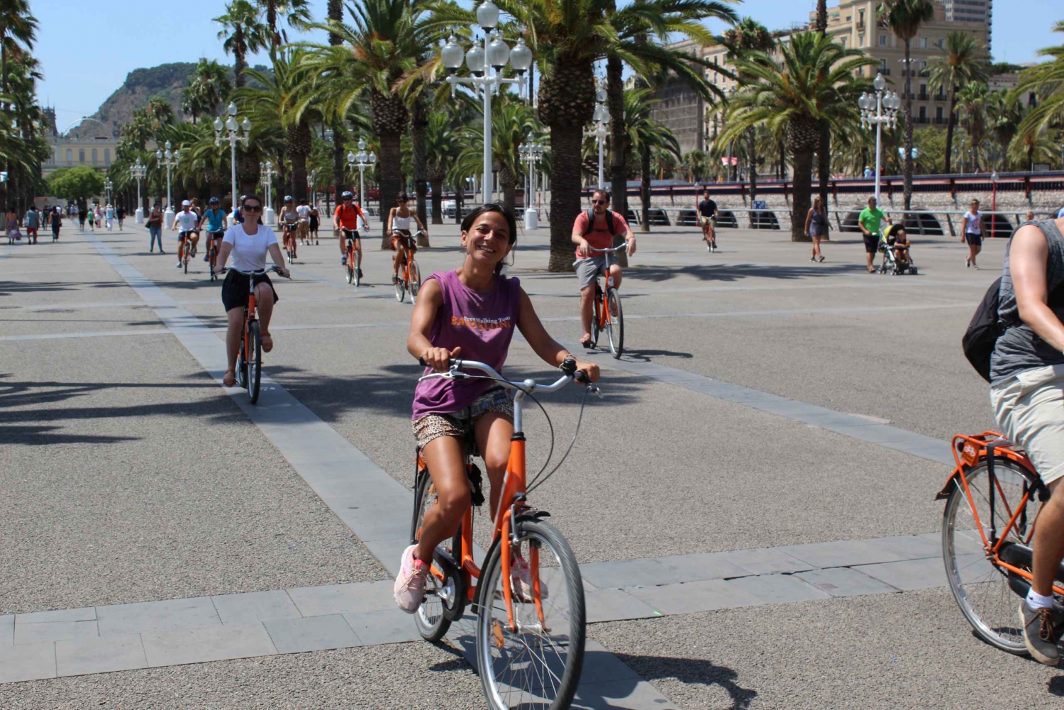 Barcelona: Bike Sightseeing Tour
