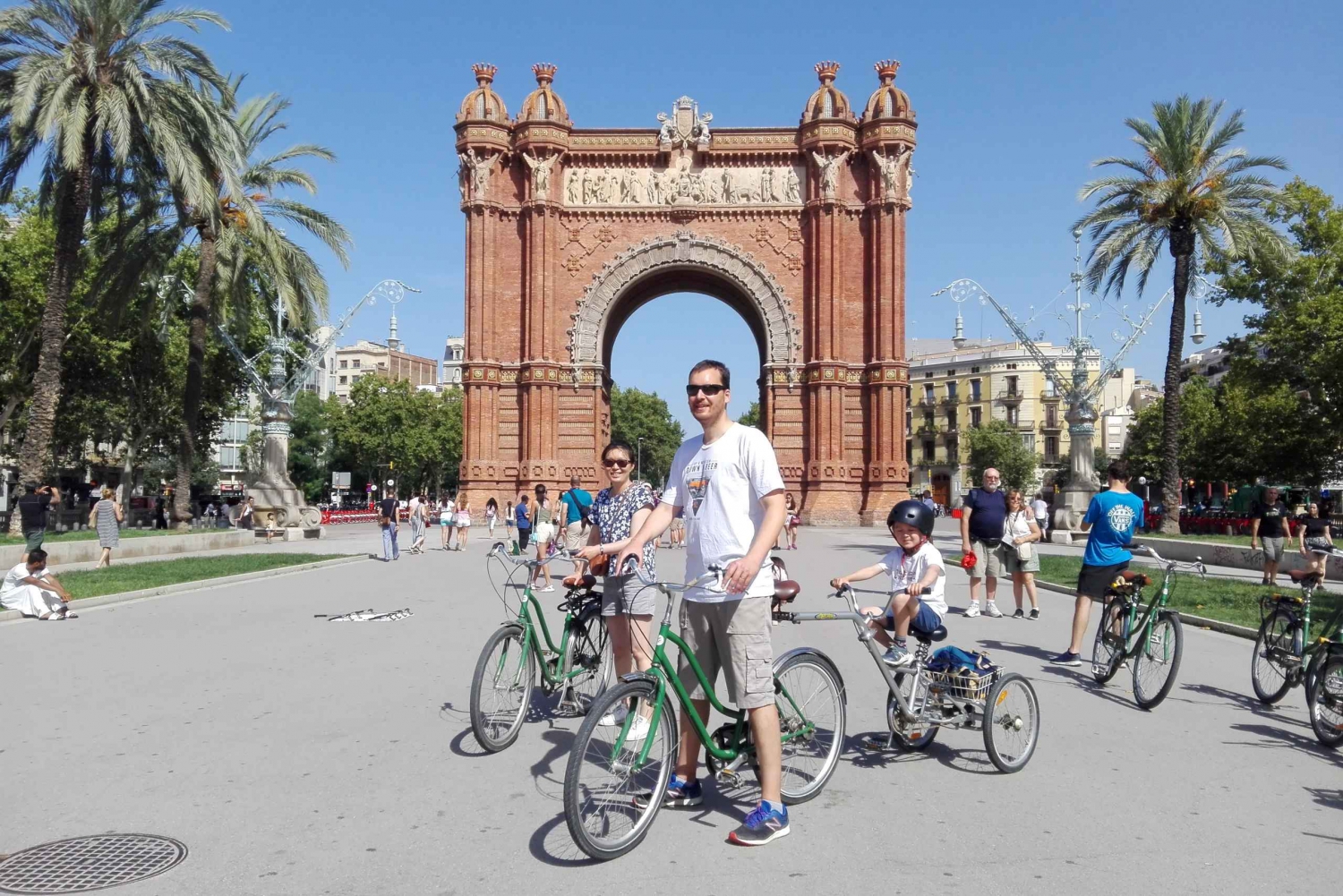 Barcelona: Bike Tour for Families