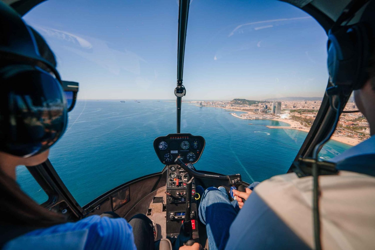 Barcelona: Passeio de barco e voo panorâmico de helicóptero
