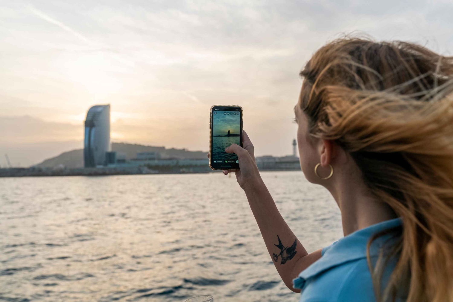 Barcelona: Passeio de barco e voo panorâmico de helicóptero