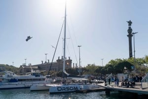 Barcelona: Passeio de barco e voo panorâmico de helicóptero