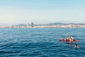 Barcelona: Coastline Boat Trip with Snacks and Cava
