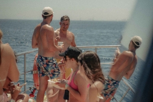 Barcelona: Brunch-båtfest med drinker og DJ