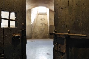 Visite du téléphérique de Barcelone, de la fontaine magique et du château