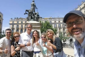 Barcelona Cable Car Sky Views, Magic Fountain & Castle Visit