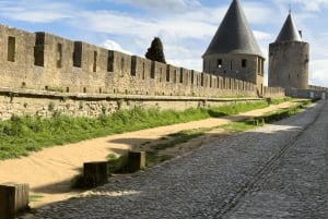Barcelona: Carcassonne og Girona-tur