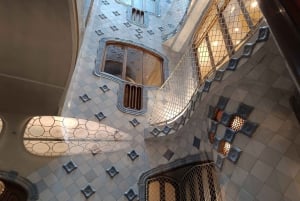 Barcelona: Casa Batllo First Access VIP Tour with Breakfast