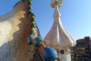 Barcelona: Casa Batllo First Access VIP Tour with Breakfast