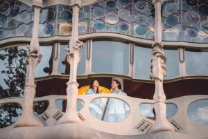 Barcelona: Casa Batlló Intimate Night Visit w/ Welcome Drink