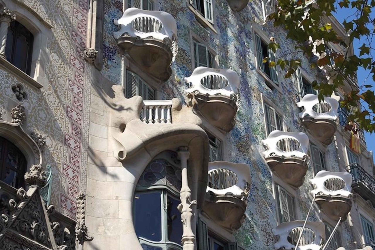 Barcellona: Casa Batlló, La Pedrera e tour di degustazione di cioccolato
