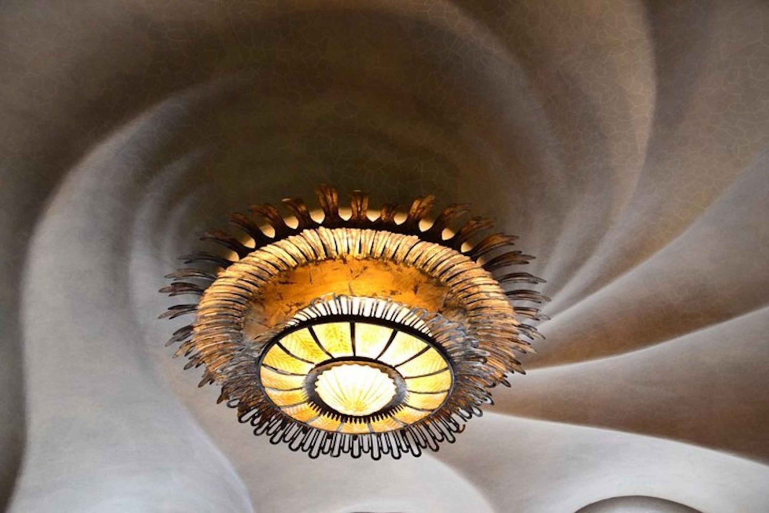 Barcellona: Casa Batlló, La Pedrera e tour di degustazione di cioccolato
