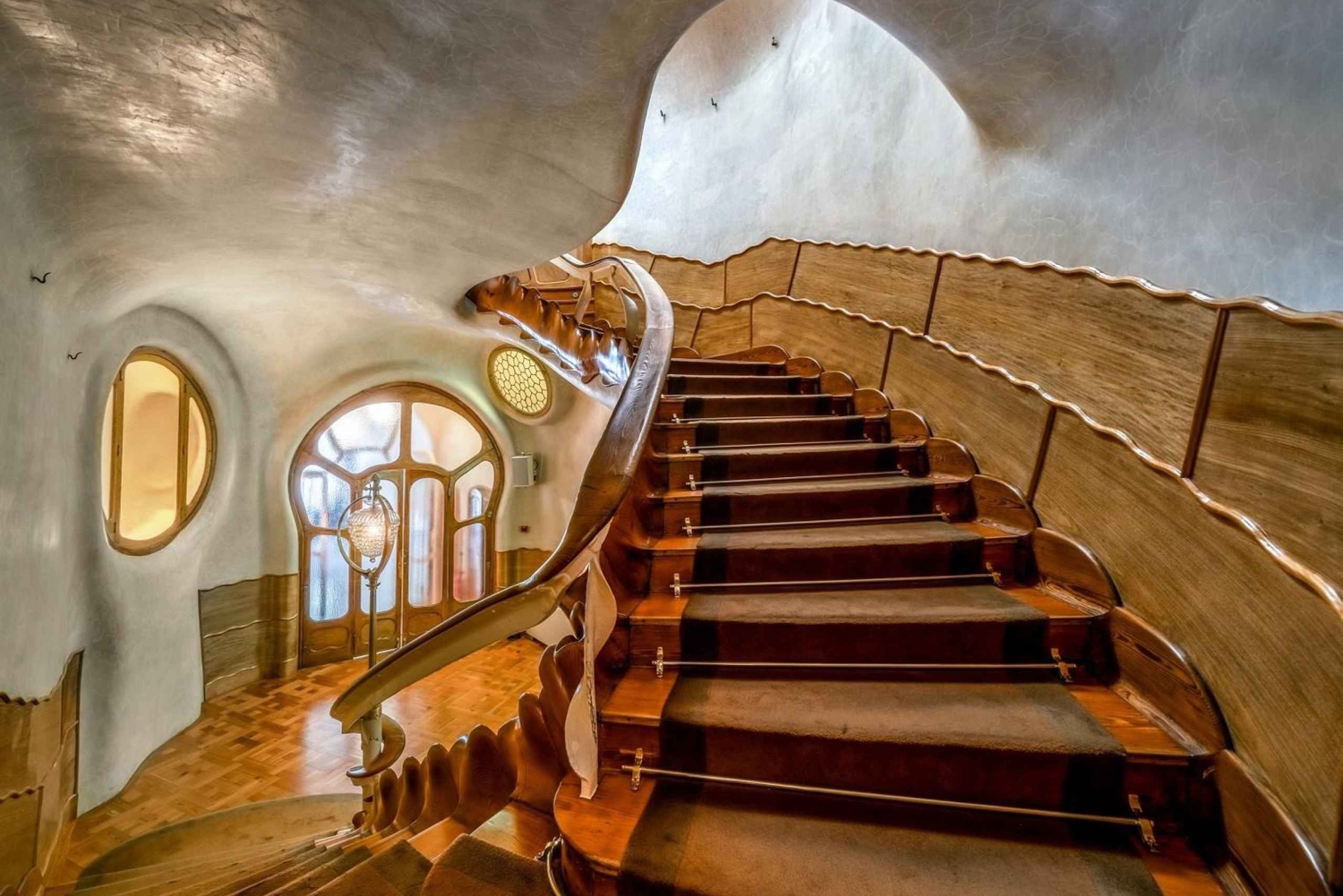 Barcelona: visita a la Casa Batlló y museo White Rabit opcional