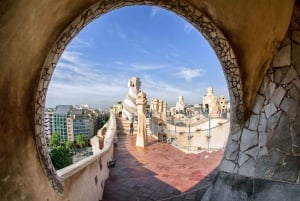 Barcelona: Casa Mila Skip-the-Line Entry & Digital Quiz