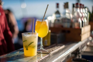 Barcelona: Crucero en catamarán con música de jazz en directo opcional