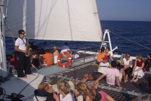 Barcelona: Crucero en catamarán con música de jazz en directo opcional