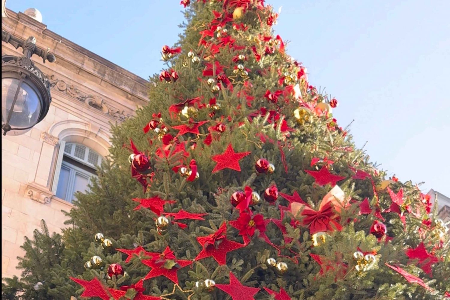 Barcelona: Christmas Lights and Markets Bike Tour