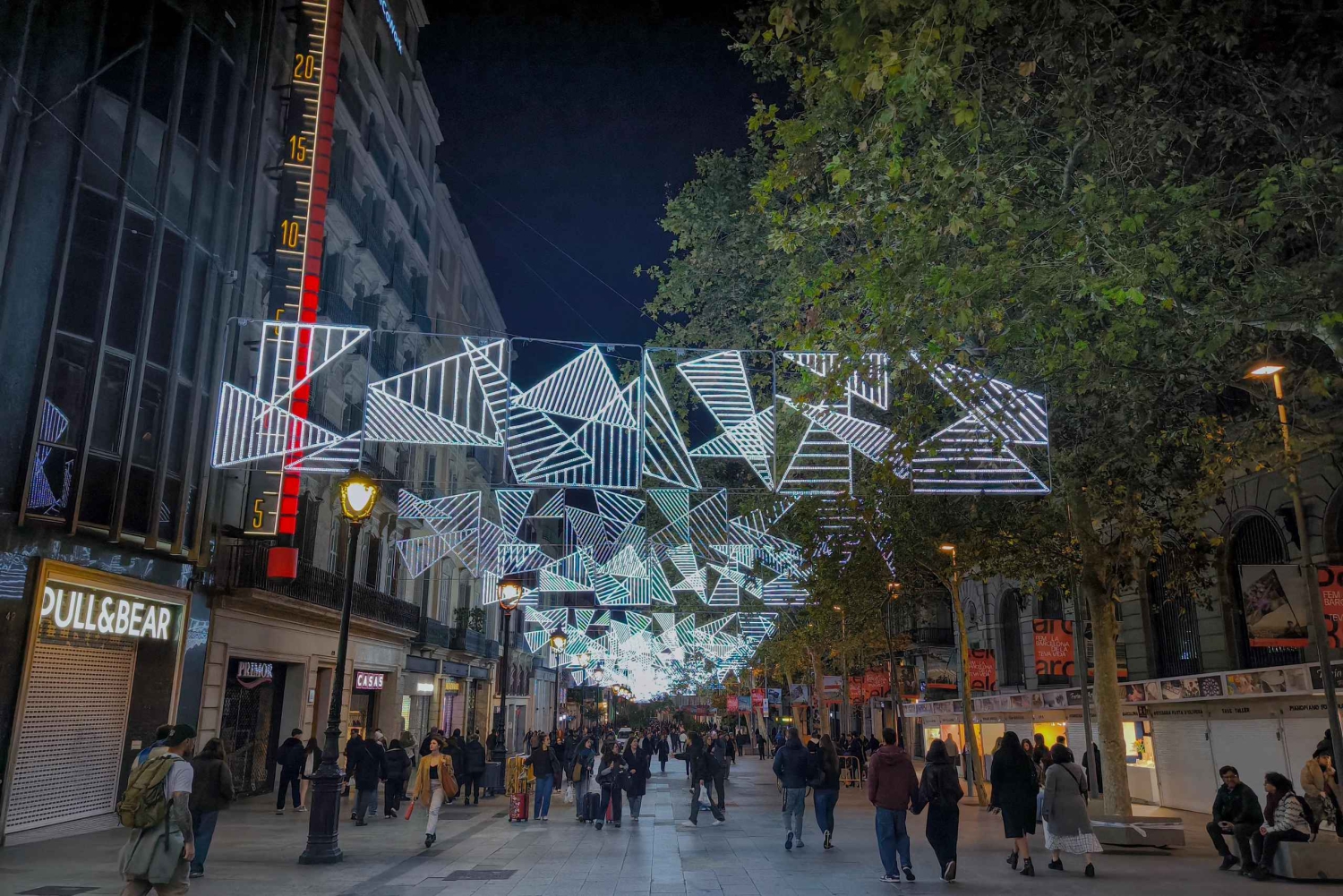 Barcelona: wycieczka piesza – świąteczne światła i ukryte uliczki