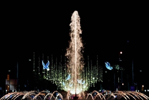 Barcelona: passeio de autocarro aberto com luzes de Natal