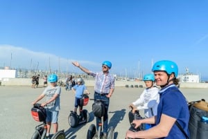 Barcellona: Tour guidato in Segway della città e del mare