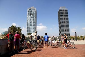 バルセロナハイライト小グループ自転車ツアー（半日）