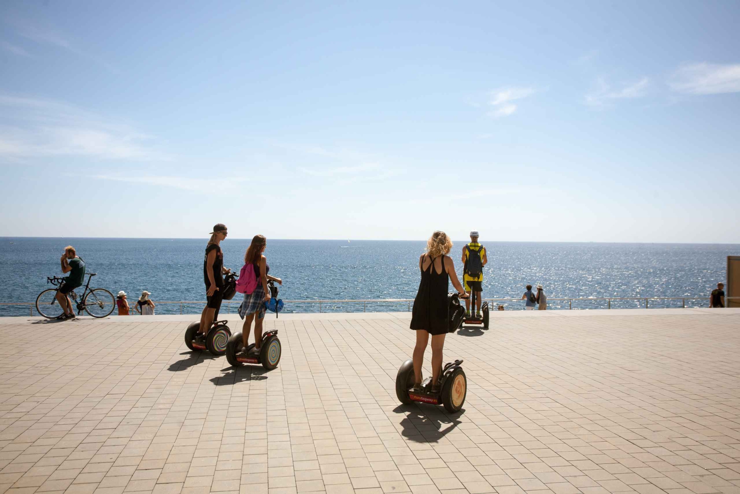 Barcelona: Wycieczka na segwayu z przewodnikiem City Highlights
