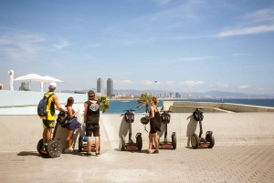 Barcelona: Wycieczka na segwayu z przewodnikiem City Highlights