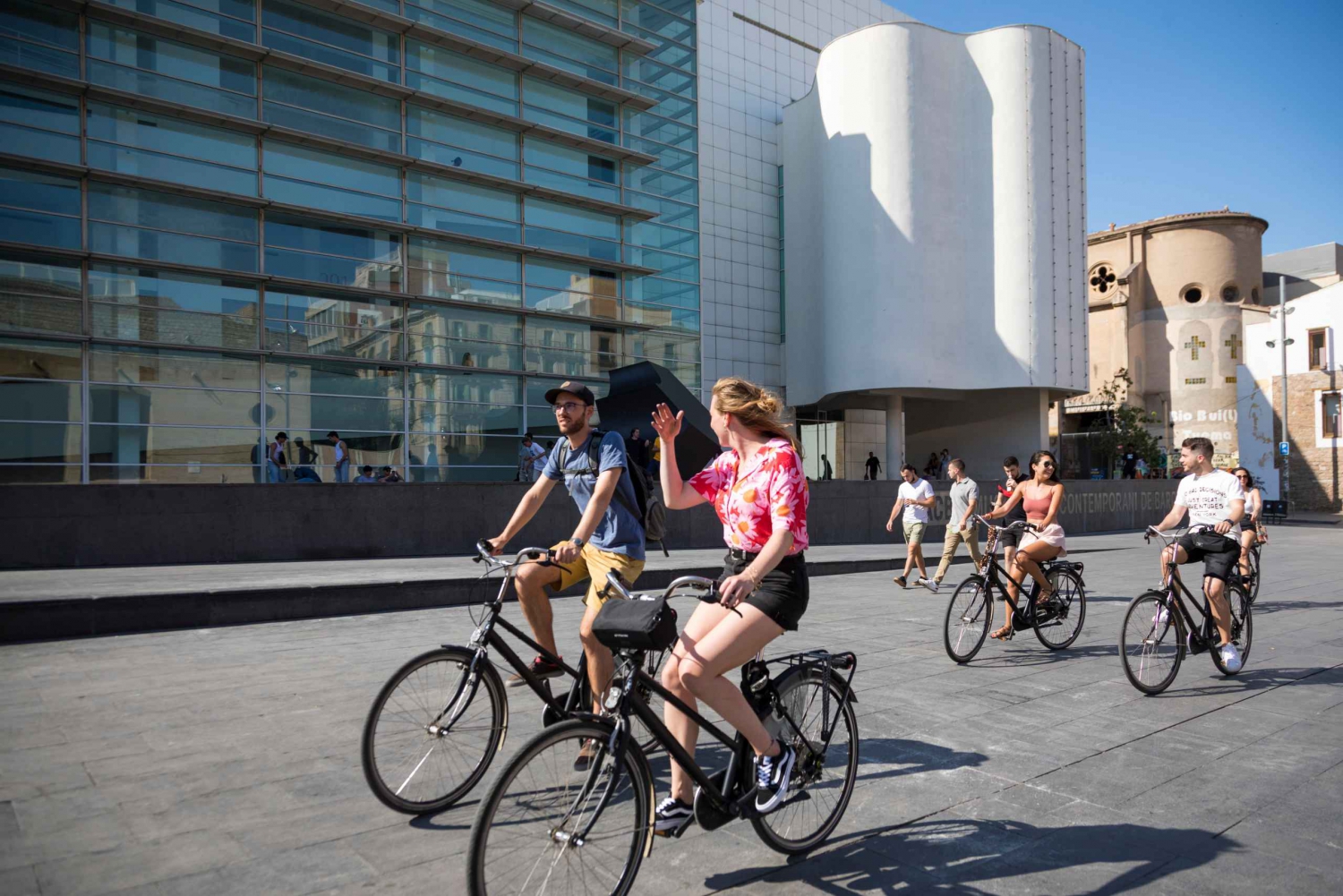 Barcelona: City Parks and Architecture Guided Bike Tour