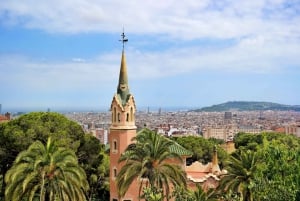 Barcelona: 40+ Attractions Pass with Public Transport Option