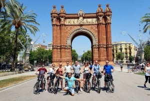 Barcelona: Coastline E-Bike and Wine Tasting Tour