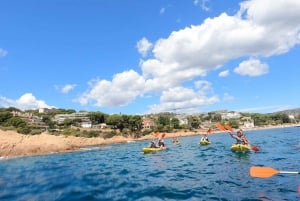 Barcelone : Kayak et plongée en apnée sur la Costa Brava avec déjeuner