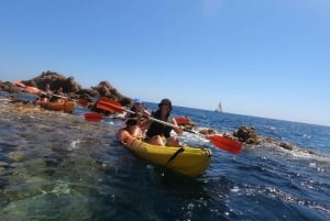 Barcelona: Passeio de caiaque e snorkel na Costa Brava com almoço