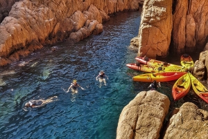 バルセロナ発：カヤック＆ラグーンシュノーケリング付きコスタ・ブラバツアー