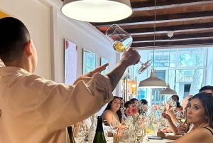 Barcelona: Crie a sua própria etiqueta de vinho + degustação de 3 vinhos