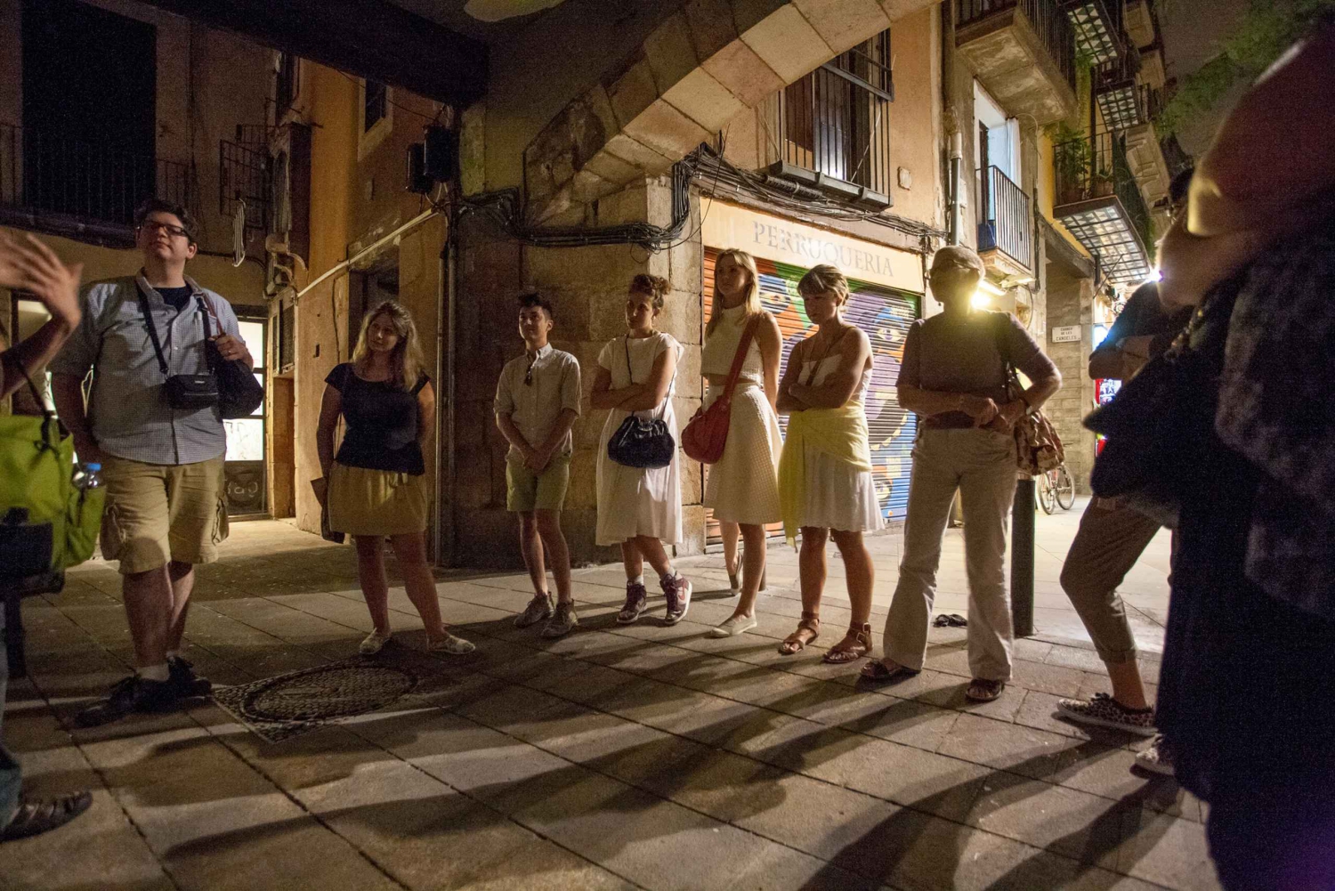 Барселона: Ночная пешеходная экскурсия по темной истории