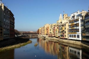 Barcelona: Girona Private Day Trip with Local Guide