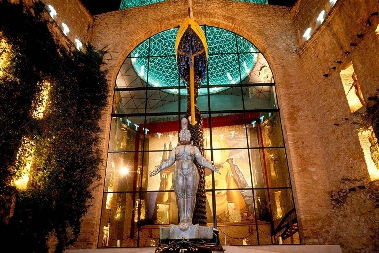 Barcelona: Day Trip to the Dalí Theatre-Museum in Figueres