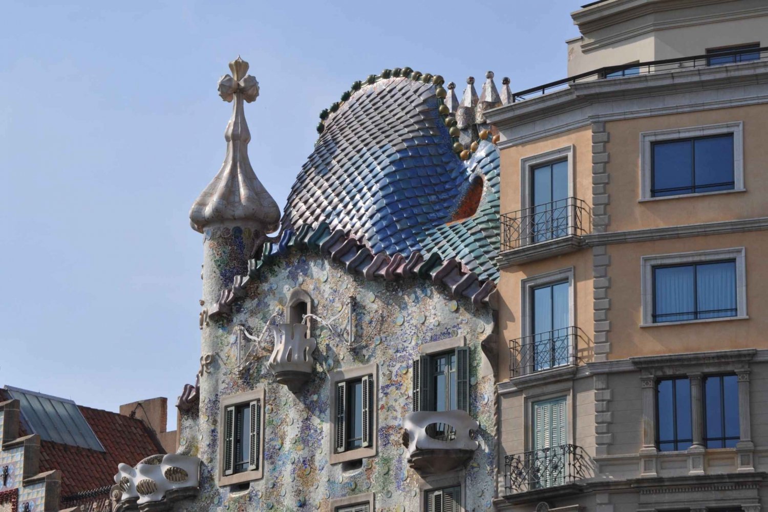 Barcelona: Discover Gaudi Architectural Guided Tour