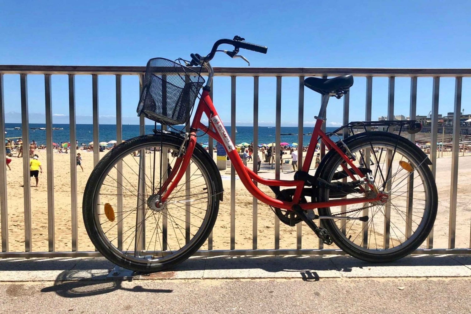 Barcelona: Discover the city by yourself on the bike